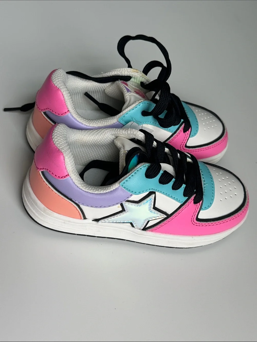 NWT Color block star sneakers Little Kid size 11